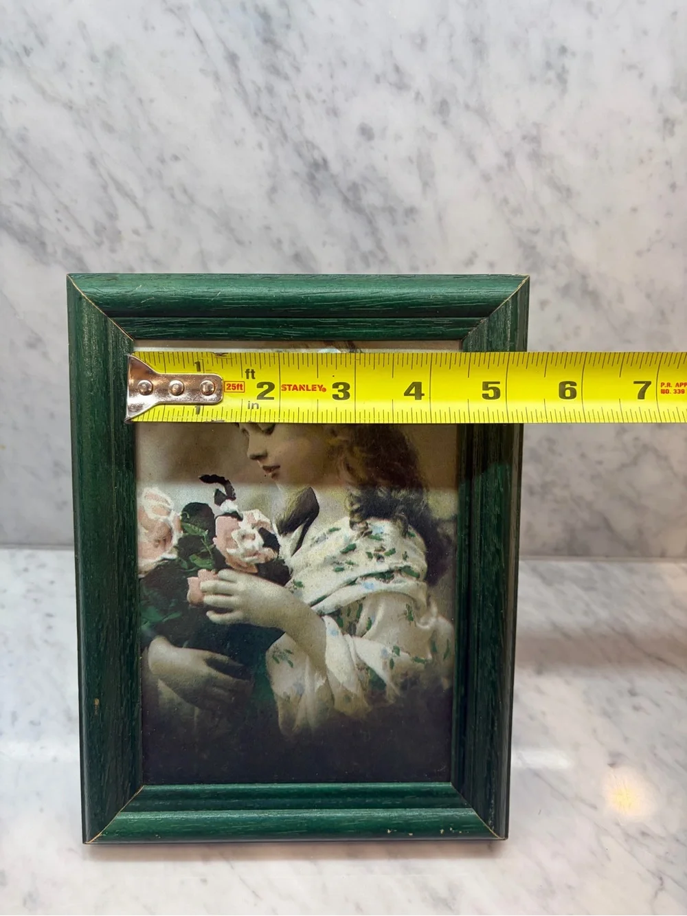 Set of 2 Vintage Style Green Wood Picture Frames Girl Floral Portrait 5x7